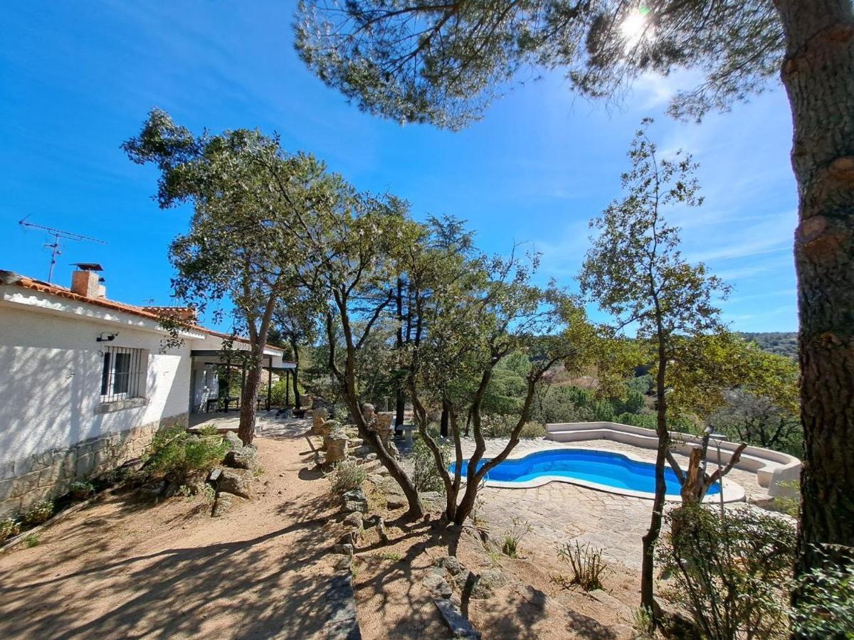 Chalet Con Piscina En Torrelodones Εξωτερικό φωτογραφία
