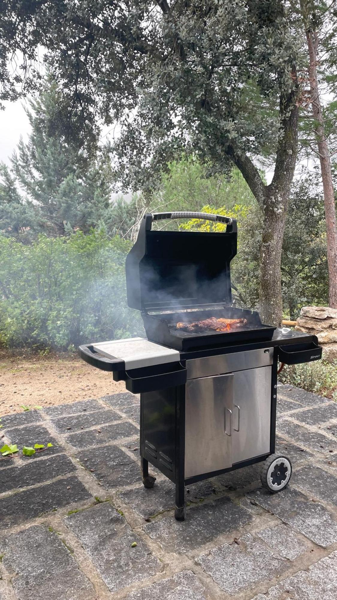 Chalet Con Piscina En Torrelodones Εξωτερικό φωτογραφία