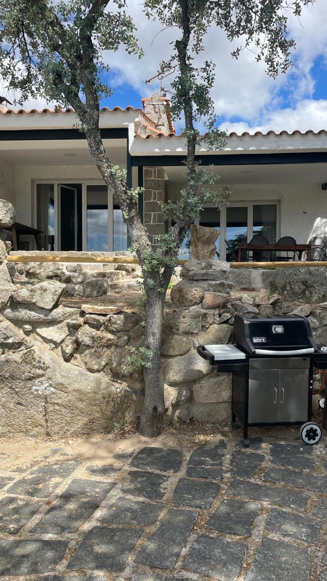 Chalet Con Piscina En Torrelodones Εξωτερικό φωτογραφία