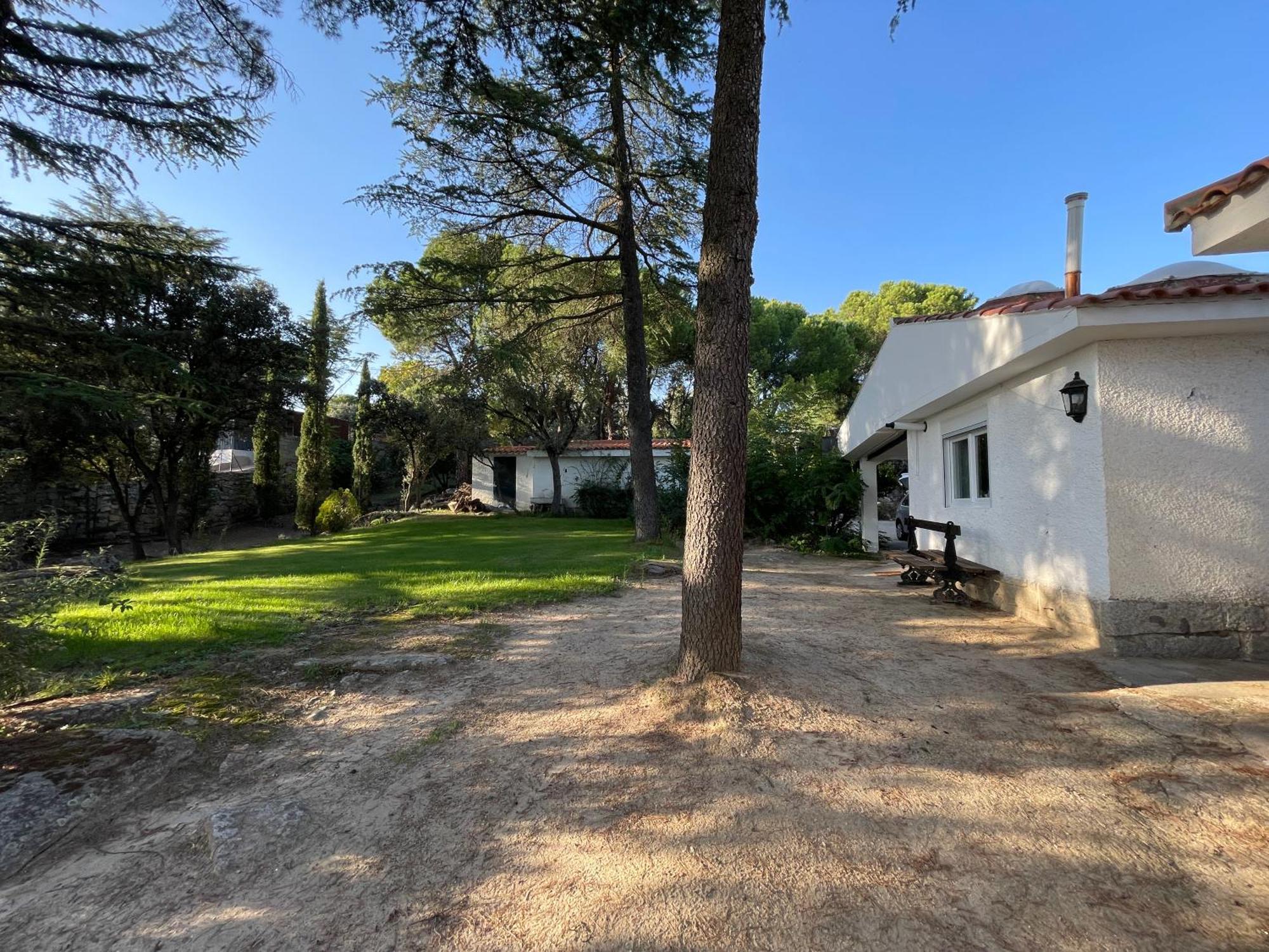 Chalet Con Piscina En Torrelodones Εξωτερικό φωτογραφία