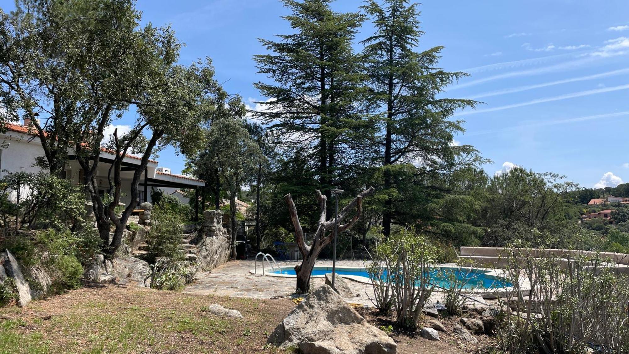 Chalet Con Piscina En Torrelodones Εξωτερικό φωτογραφία